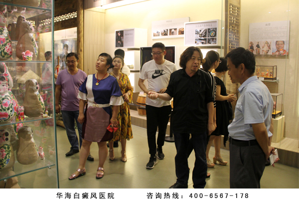 白癜风医院党员参观市规划馆 感受家乡多变化